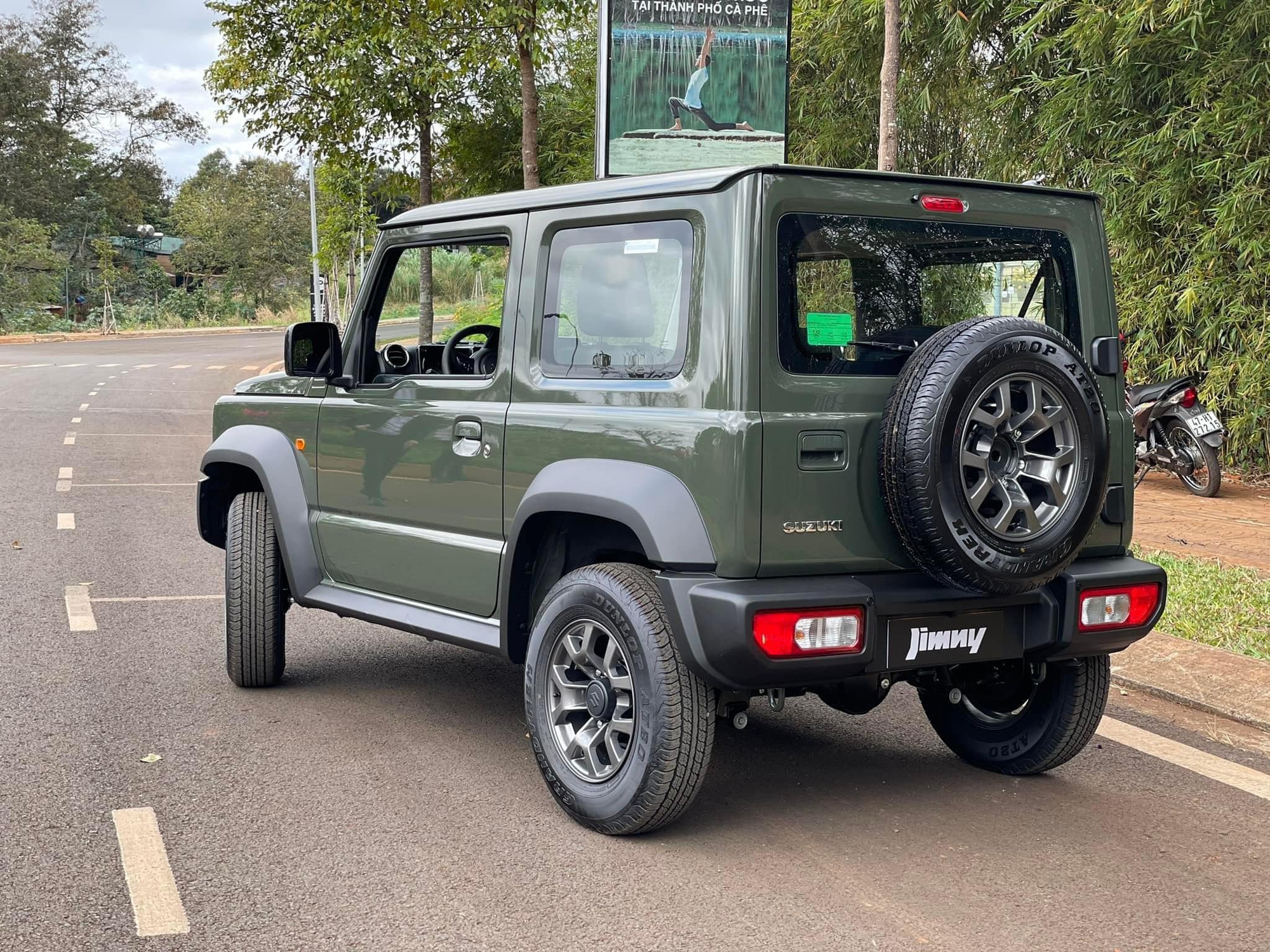 Thêm nhiều thông tin chính thức của Suzuki Jimny sắp bán tại Việt Nam: đã có giá tính thuế trước bạ, 9 màu ngoại thất, 6 túi khí - Ảnh 4