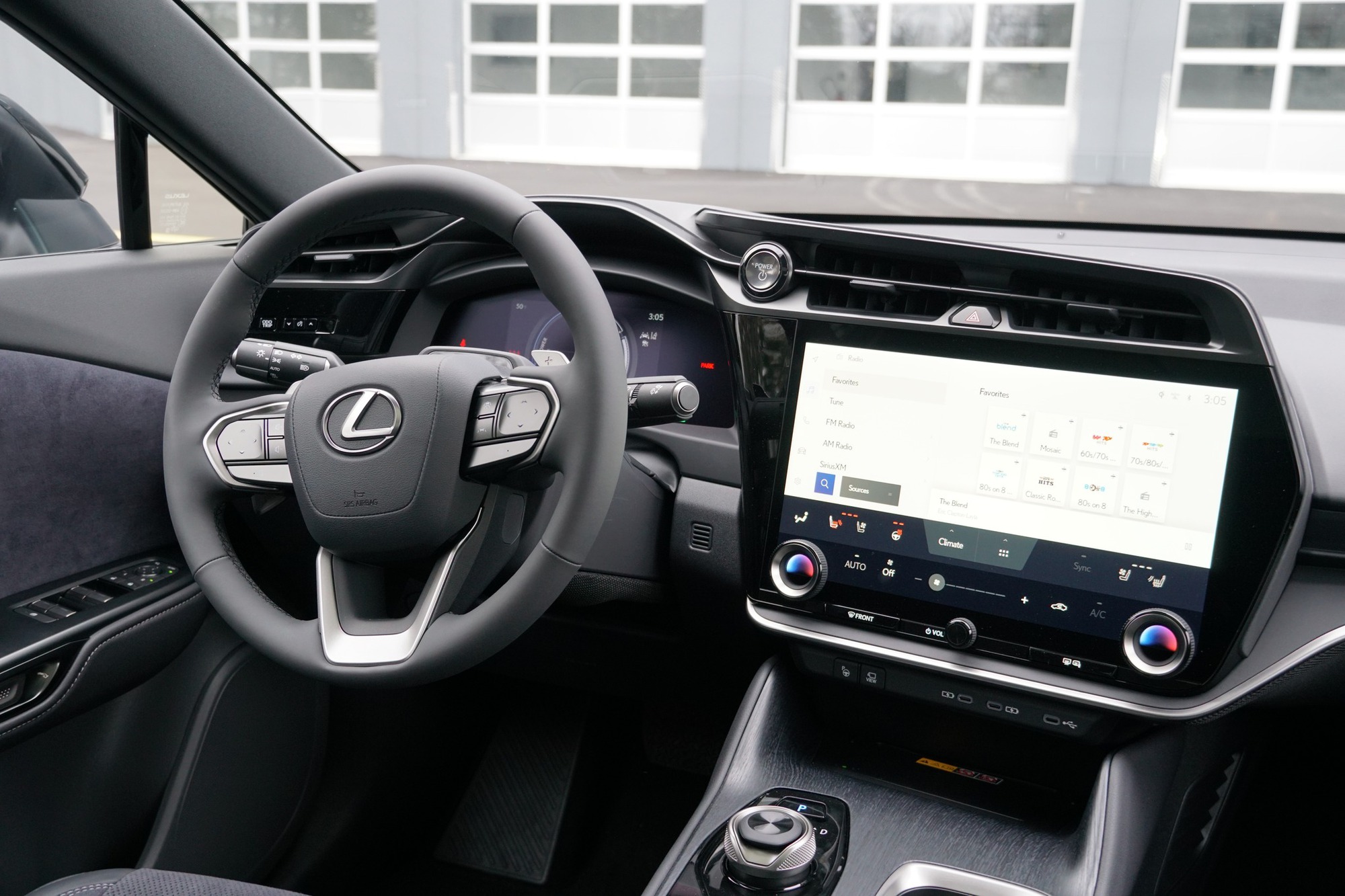 Lexus đăng ký RZ tại Việt Nam: Xe sang chạy điện chung dáng RX, đi tối đa 450 km, ngang cỡ Mercedes EQE SUV - Ảnh 5