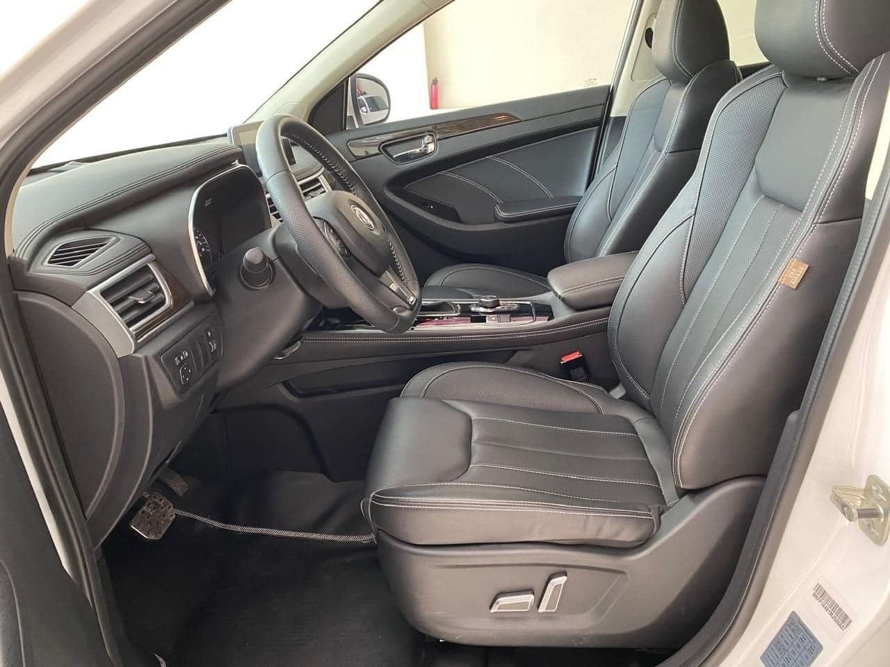 Xế lạ Dongfeng Glory 580 xả kho giá 450 triệu: 7 chỗ, cùng cỡ CR-V, Outlander nhưng rẻ ngang xe hạng A - Ảnh 6