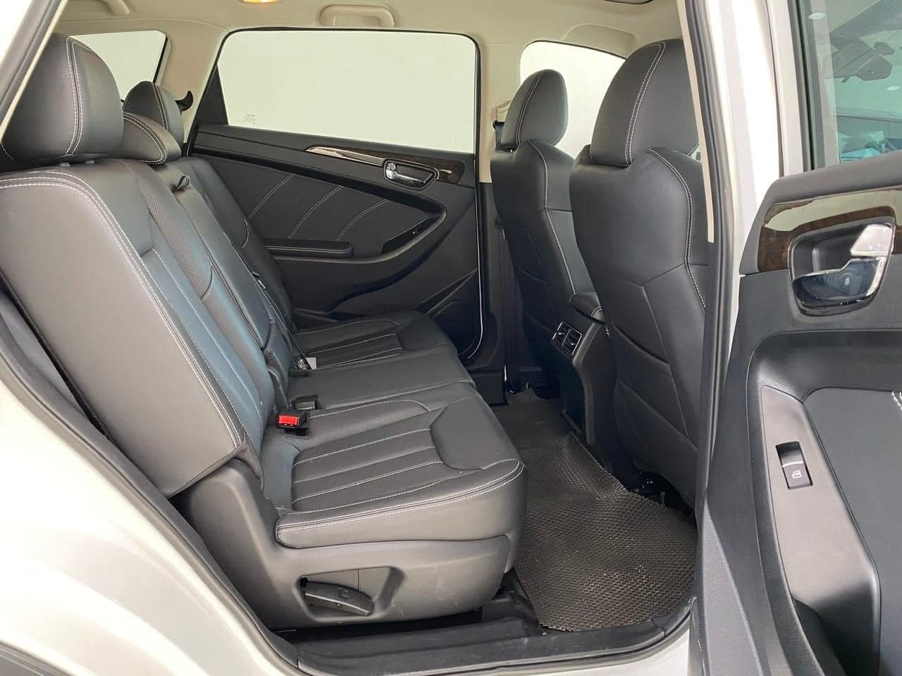 Xế lạ Dongfeng Glory 580 xả kho giá 450 triệu: 7 chỗ, cùng cỡ CR-V, Outlander nhưng rẻ ngang xe hạng A - Ảnh 7