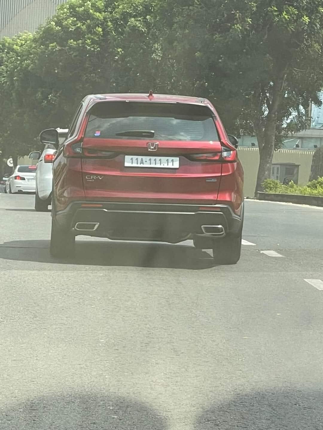 Xe Honda thoạt nhìn bình thường, soi vào biển số mới biết hàng 'khủng': Tiền biển bằng 8 lần tiền xe! - Ảnh 2