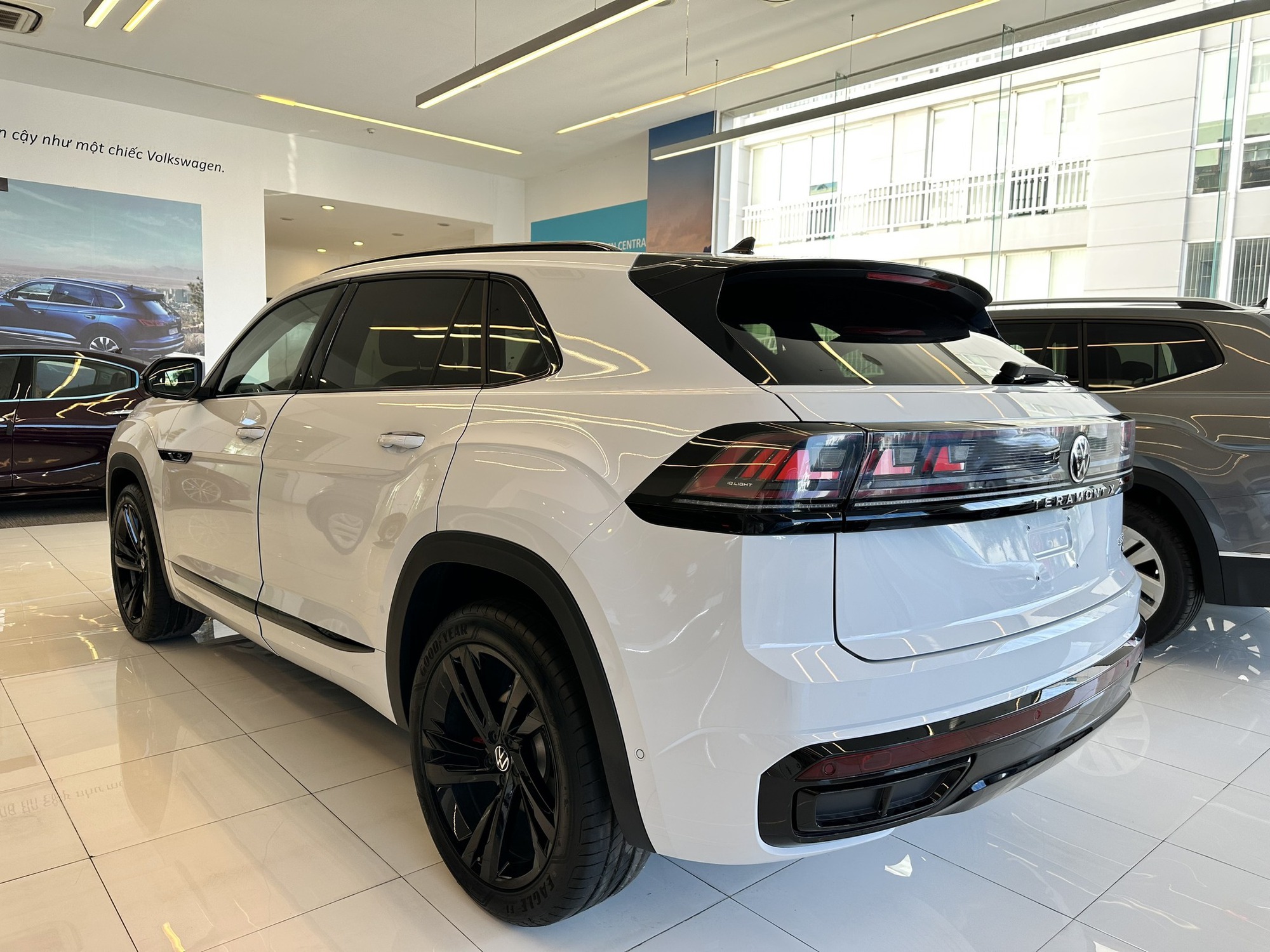 Loạt xe mới đã về Việt Nam, chờ ra mắt năm nay: Jimny, Teramont X có giá, các mẫu Trung Quốc nằm ở phân khúc 'hot' - Ảnh 3