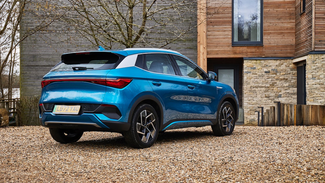 Đối thủ sừng sỏ của VF 7 khi VinFast vào Indonesia: Từ 'ông trùm' số 1 thế giới, pin bẻ gãy không cháy - Ảnh 7