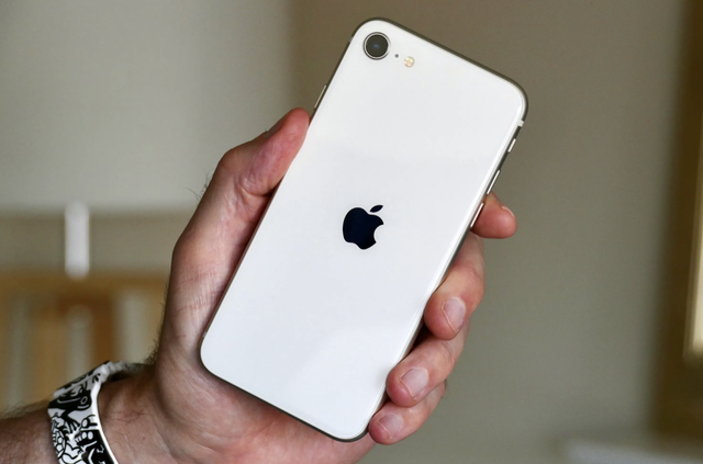 Tết Giáp Thìn sắp đến, đây là các mẫu iPhone "có tiền cũng KHÔNG NÊN mua" - Ảnh 4