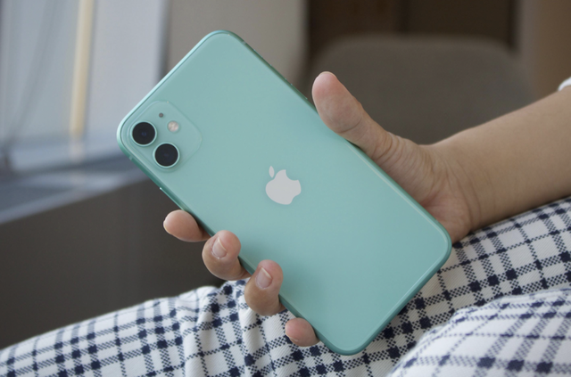 Tết Giáp Thìn sắp đến, đây là các mẫu iPhone "có tiền cũng KHÔNG NÊN mua" - Ảnh 1