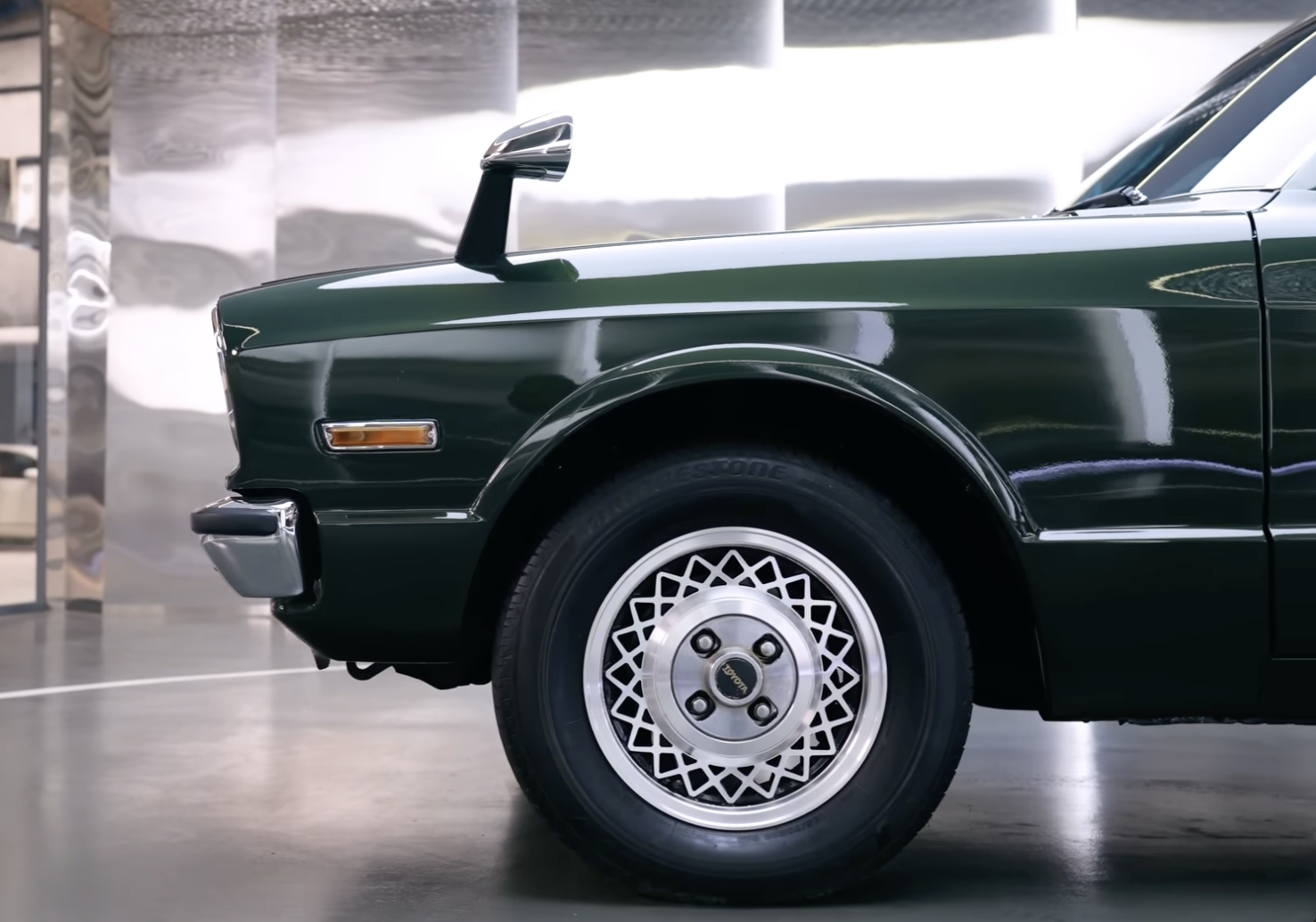 Thợ Việt ‘lột xác’ Toyota Cressida 45 năm tuổi chơi Tết: Toàn bộ gầm phải làm lại, sơn mất 1 tháng, nhiều chi tiết thủ công - Ảnh 12