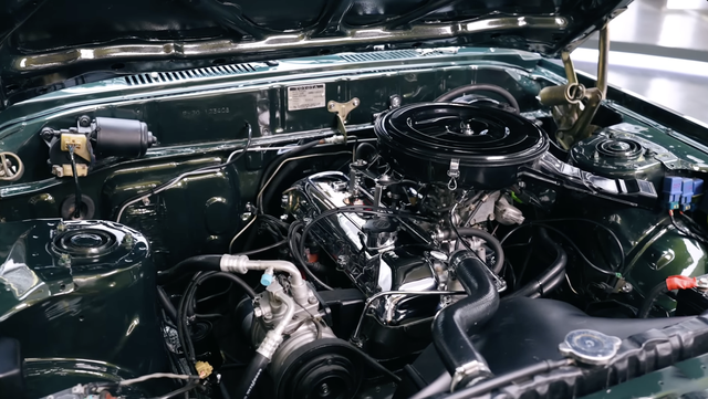 Thợ Việt ‘lột xác’ Toyota Cressida 45 năm tuổi chơi Tết: Toàn bộ gầm phải làm lại, sơn mất 1 tháng, nhiều chi tiết thủ công - Ảnh 8