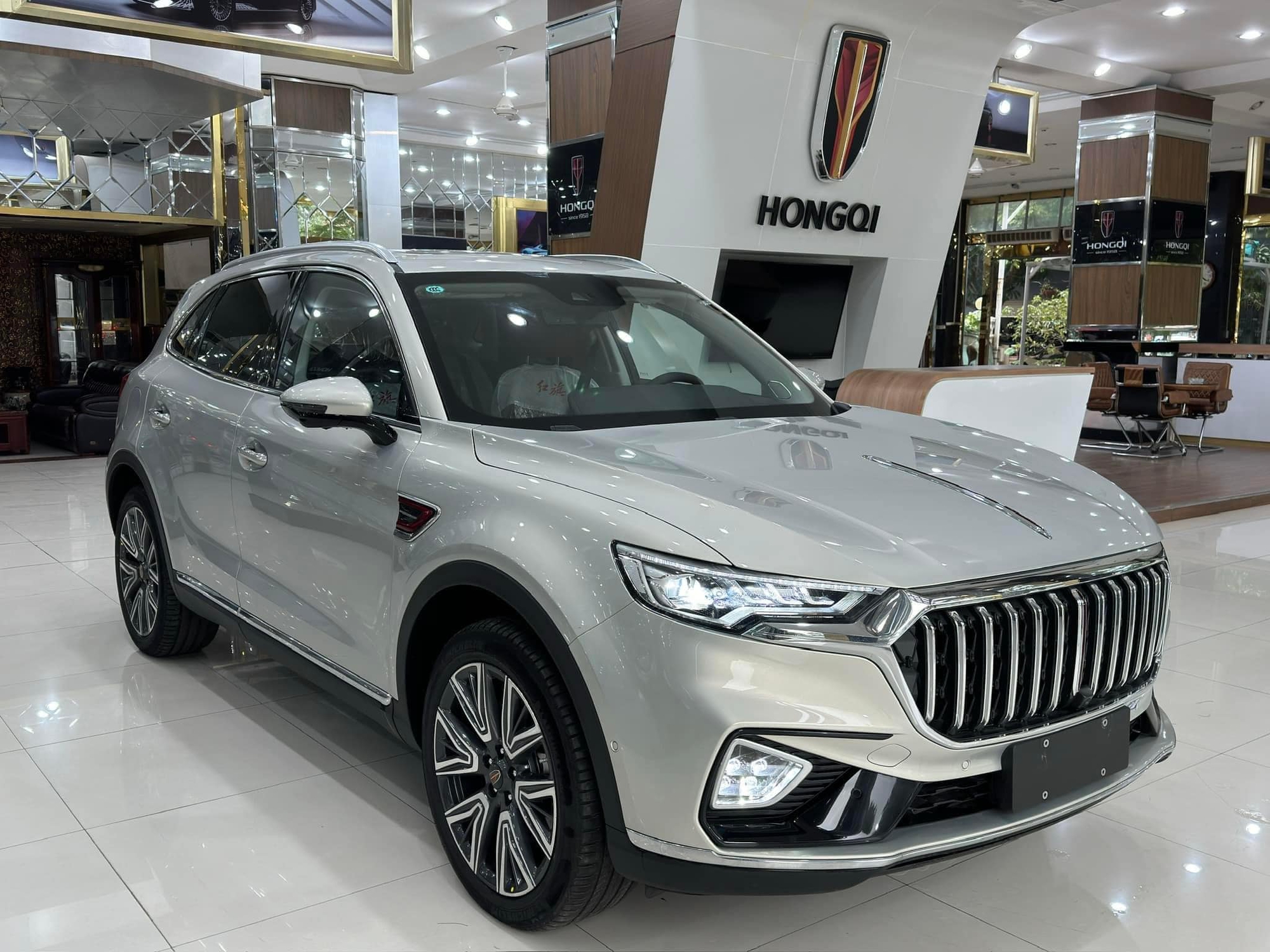 Lô Hongqi HS5 đầu tiên về Việt Nam: Nhiều option cao cấp, chỉ chờ giá cạnh tranh Santa Fe - Ảnh 5