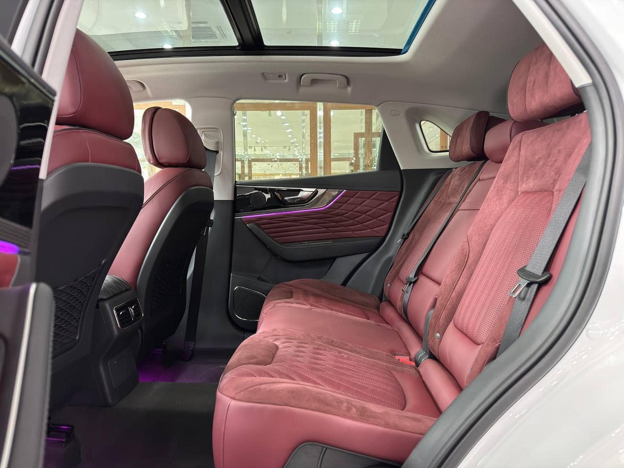 Lô Hongqi HS5 đầu tiên về Việt Nam: Nhiều option cao cấp, chỉ chờ giá cạnh tranh Santa Fe - Ảnh 13