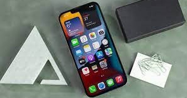 Giá iPhone cận Tết: iPhone 11 và 12 phá vỡ lịch sử; iPhone 13,14,15 đồng loạt chạm đáy