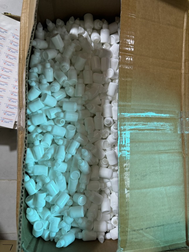 Phá đường dây sản xuất tân dược giả quy mô lớn tại TPHCM - Ảnh 8