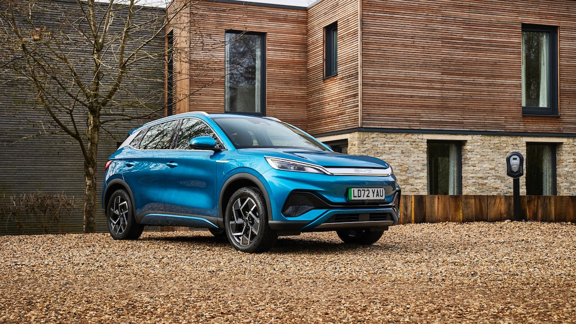 Đối thủ sừng sỏ của VF 7 khi VinFast vào Indonesia: Từ 'ông trùm' số 1 thế giới, pin bẻ gãy không cháy - Ảnh 5