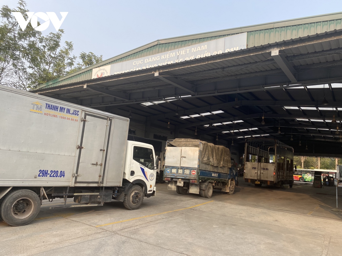 Gần 1,1 triệu xe ô tô “trượt” kiểm định năm 2023 - Ảnh 2