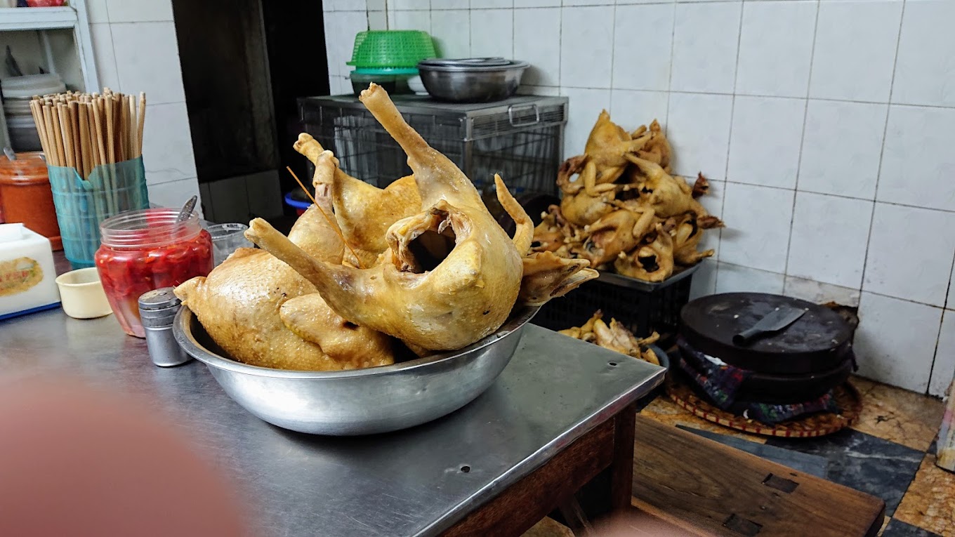 Các vị khách từng nhận xét thế nào về hàng phở gà 50 năm ở Hà Nội bị TikToker tố đuổi khách ngồi xe lăn? - Ảnh 5