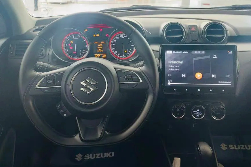 Suzuki Swift giảm giá 75 triệu tại đại lý: Rẻ nhất phân khúc, cạnh tranh Yaris với giá thấp hơn gần 200 triệu đồng - Ảnh 7