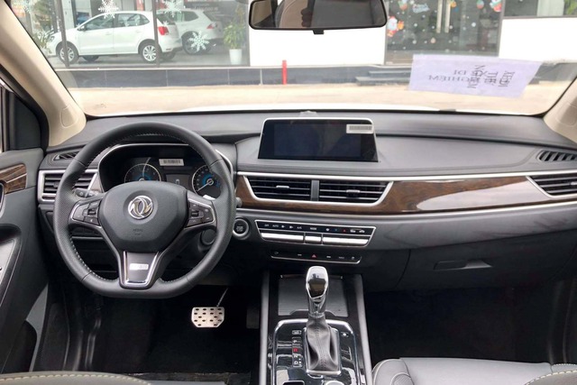 Xế lạ Dongfeng Glory 580 xả kho giá 450 triệu: 7 chỗ, cùng cỡ CR-V, Outlander nhưng rẻ ngang xe hạng A - Ảnh 5