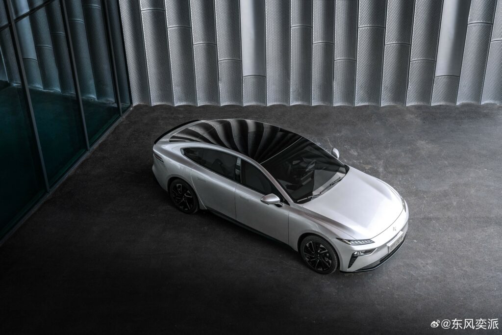 Xe Trung Quốc tiếp tục gây sốc: Đi 600km/sạc, trang bị như siêu xe, ngang cỡ Camry mà giá chỉ 550 triệu - Ảnh 4