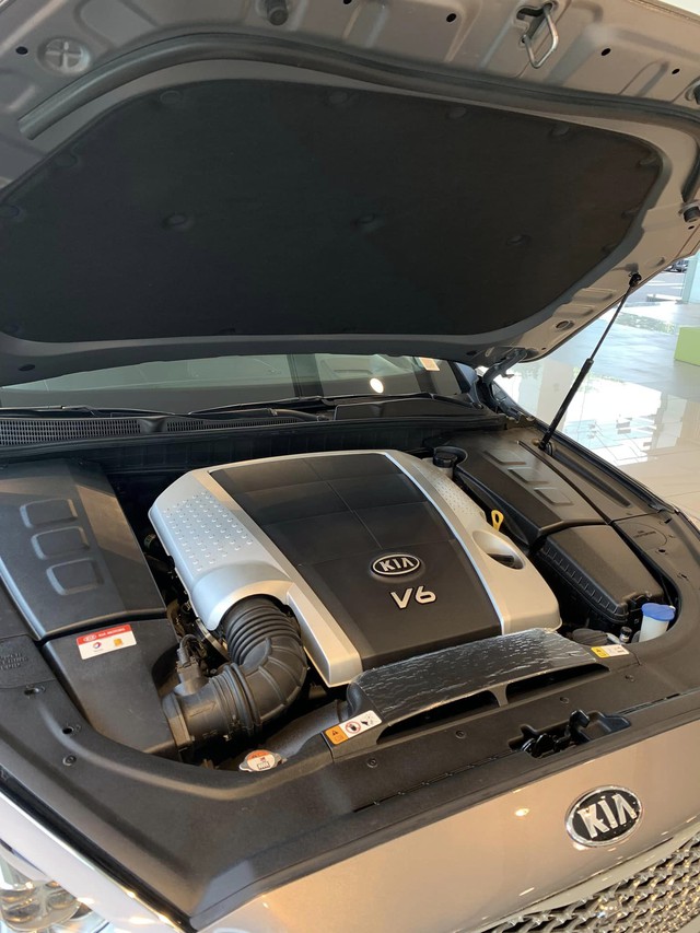 Xe lạ của KIA ở Việt Nam: Sang xịn như Mercedes S-Class, vừa giảm 1,2 tỷ đồng tranh khách với Camry - Ảnh 5