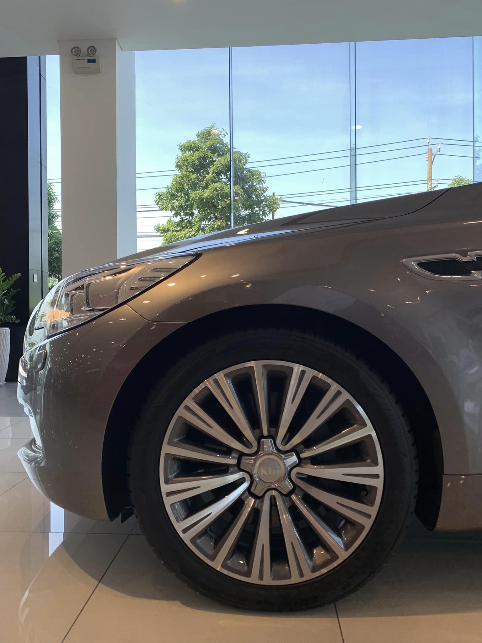 Xe lạ của KIA ở Việt Nam: Sang xịn như Mercedes S-Class, vừa giảm 1,2 tỷ đồng tranh khách với Camry - Ảnh 17