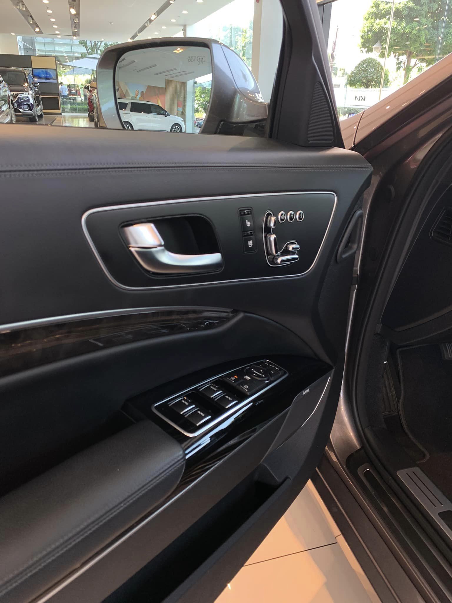 Xe lạ của KIA ở Việt Nam: Sang xịn như Mercedes S-Class, vừa giảm 1,2 tỷ đồng tranh khách với Camry - Ảnh 12