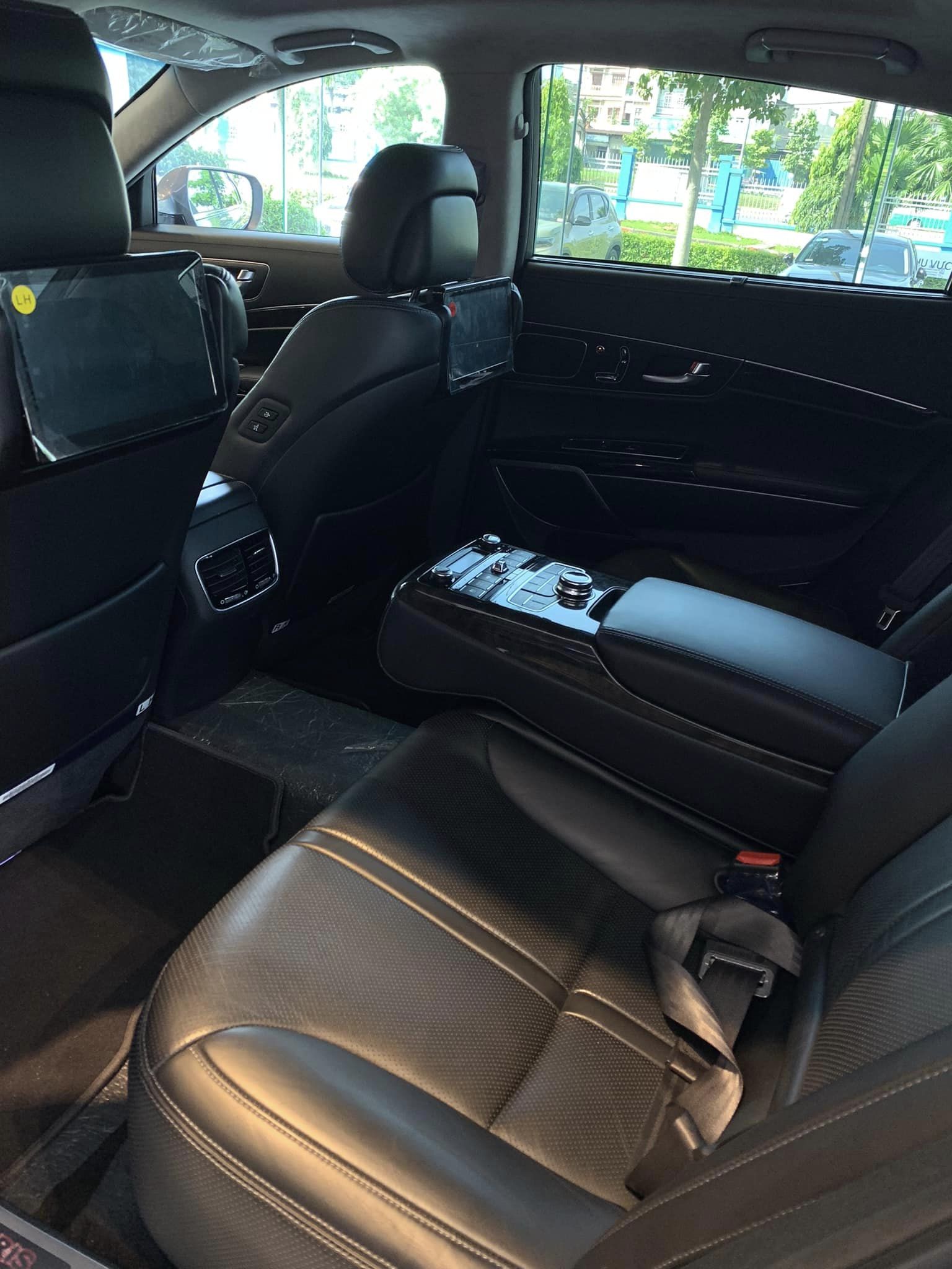 Xe lạ của KIA ở Việt Nam: Sang xịn như Mercedes S-Class, vừa giảm 1,2 tỷ đồng tranh khách với Camry - Ảnh 7