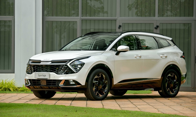 Nhiều mẫu xe Kia tăng - giảm giá trái ngược nhau ngay đầu năm 2024 - Ảnh 2