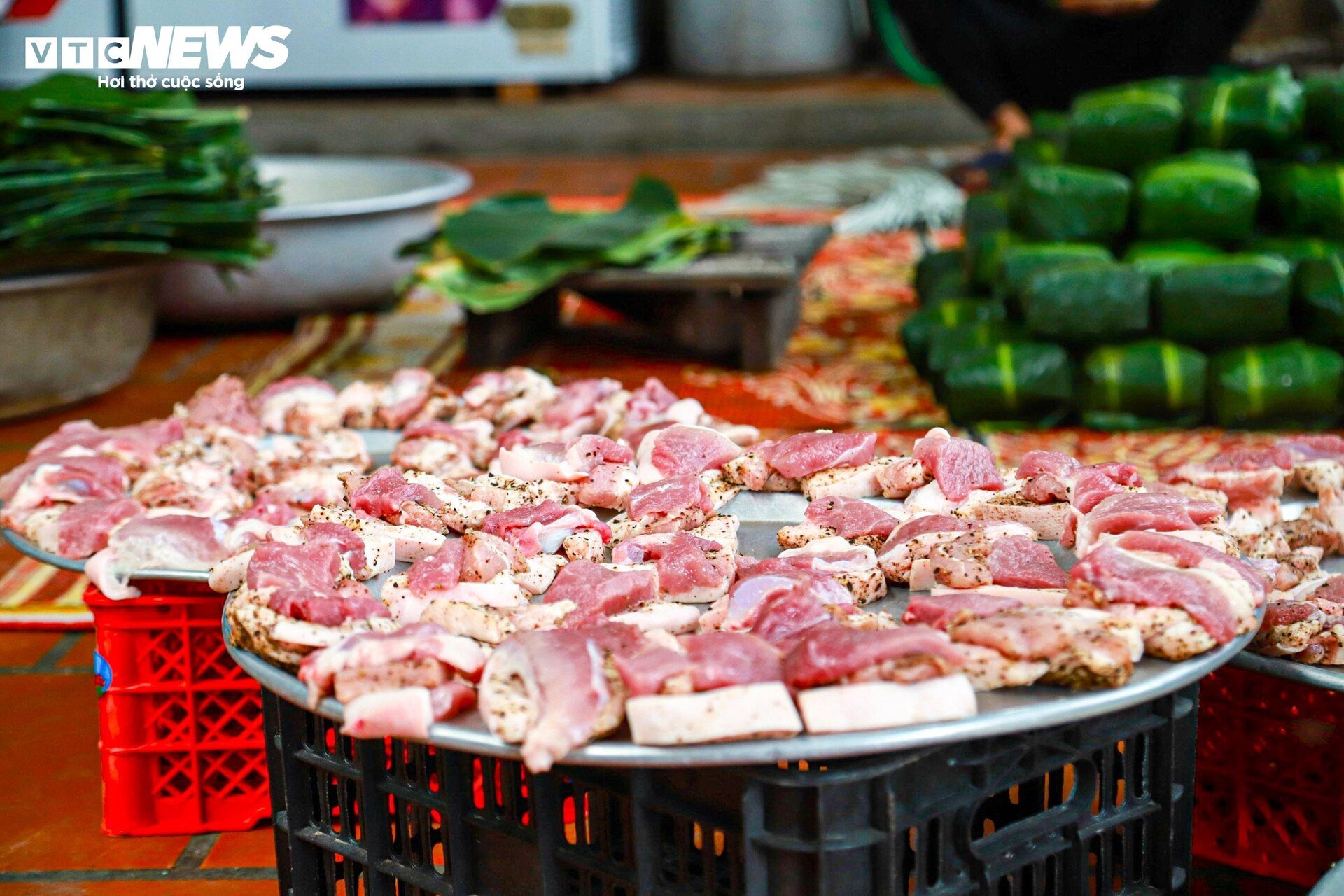 Thăm ngôi làng mỗi ngày gói nghìn chiếc bánh chưng giữa Thủ đô - Ảnh 8