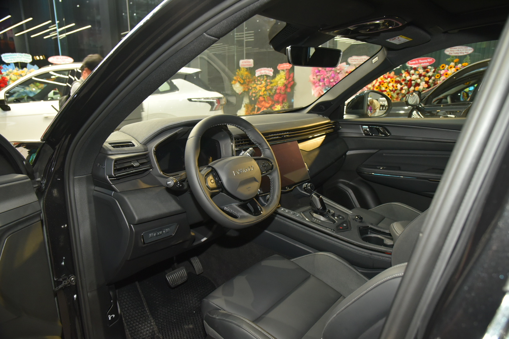 Lynk & Co 01 chốt giá 999 triệu đồng: Trên hạng CX-5 và Tucson, 20 tính năng an toàn, có cơ hội bứt phá doanh số - Ảnh 7