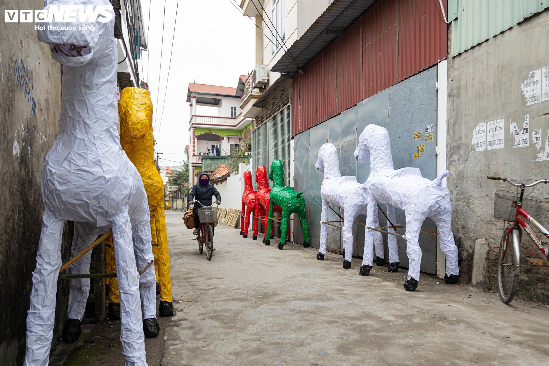 Làng 'âm phủ' Phúc Am tất bật chạy đơn hàng Tết - Ảnh 1