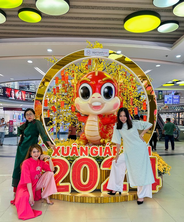 Chào xuân 2024 cùng Vạn Hạnh Mall - Ảnh 2