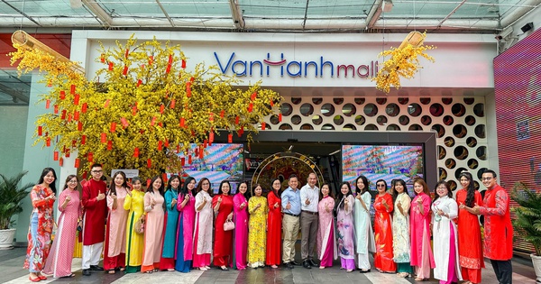 Chào xuân 2024 cùng Vạn Hạnh Mall