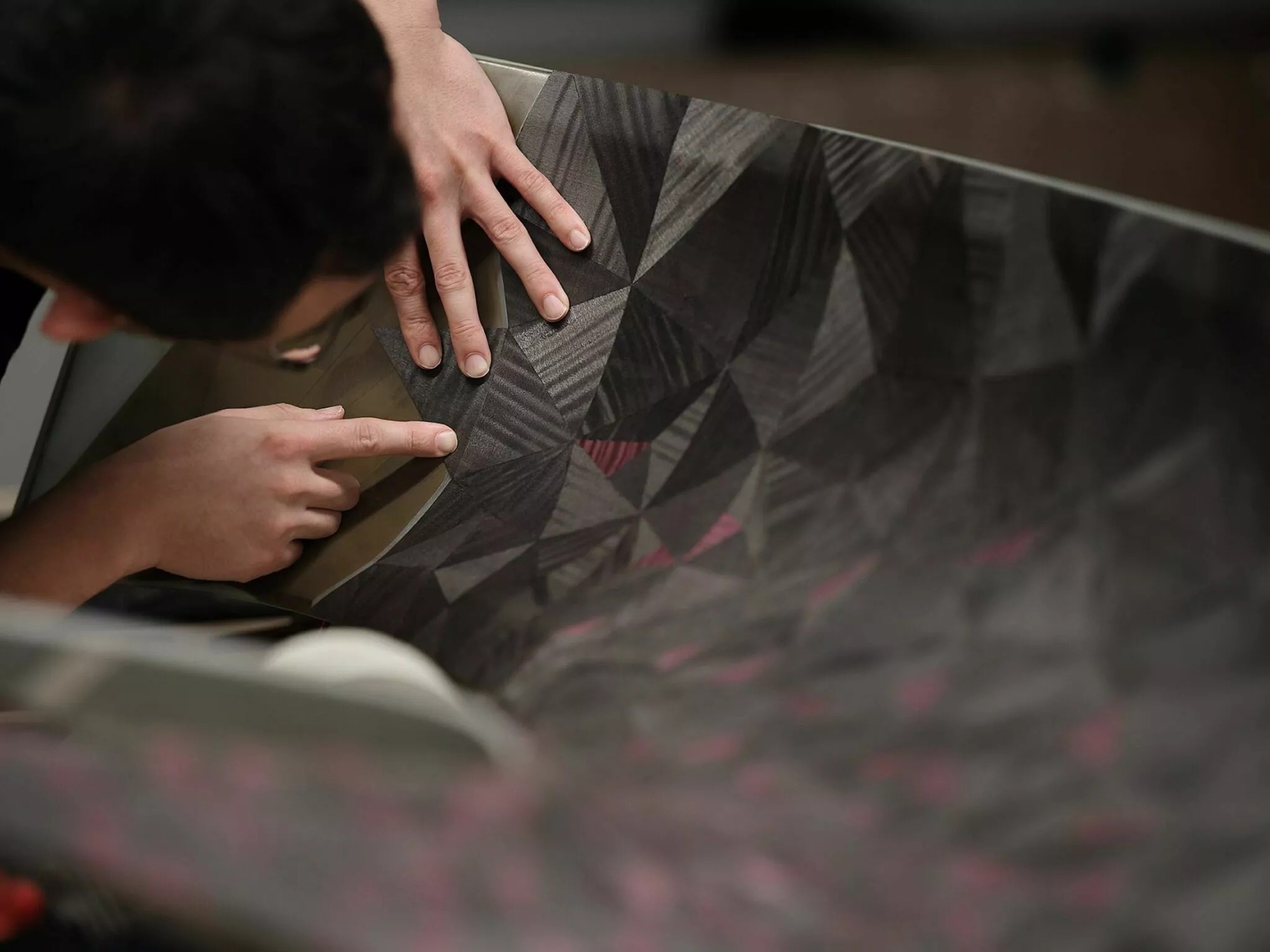 Rolls-Royce 'bội thu' trong năm 2023 nhờ giới siêu giàu chịu chi: Mỗi ngày bán hơn 16 xe, xe nào cũng được cá nhân hóa - Ảnh 2