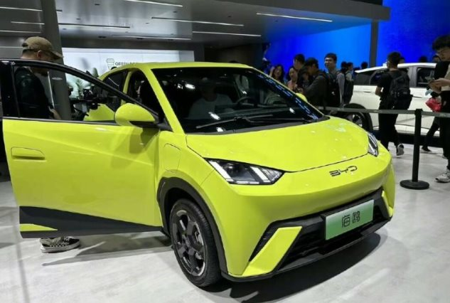 Vừa đánh bại Tesla, BYD tiếp tục ‘hạ gục’ một tượng đài ngành xe tại sân nhà - là thương hiệu bán chạy nhất Trung Quốc 15 năm liên tiếp - Ảnh 1