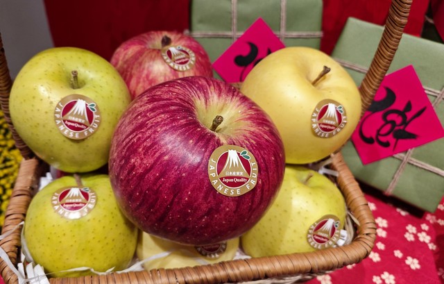 Táo Nhật Bản 500.000 đồng/quả vẫn bán chạy, vì sao? - Ảnh 3