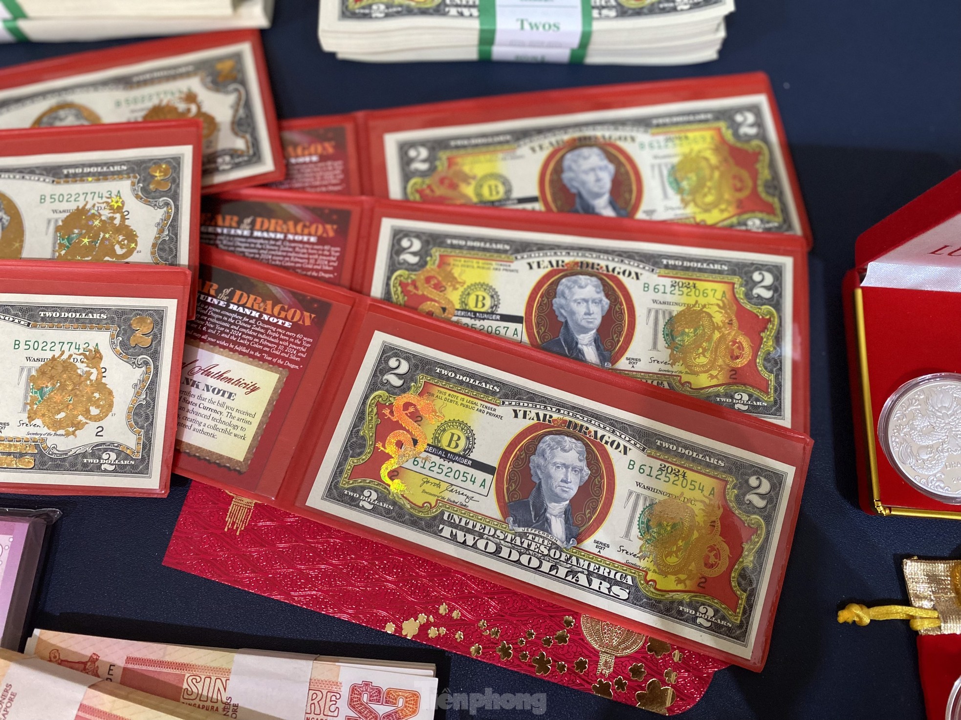 Săn lùng tiền mạ rồng vàng lì xì Tết - Ảnh 3