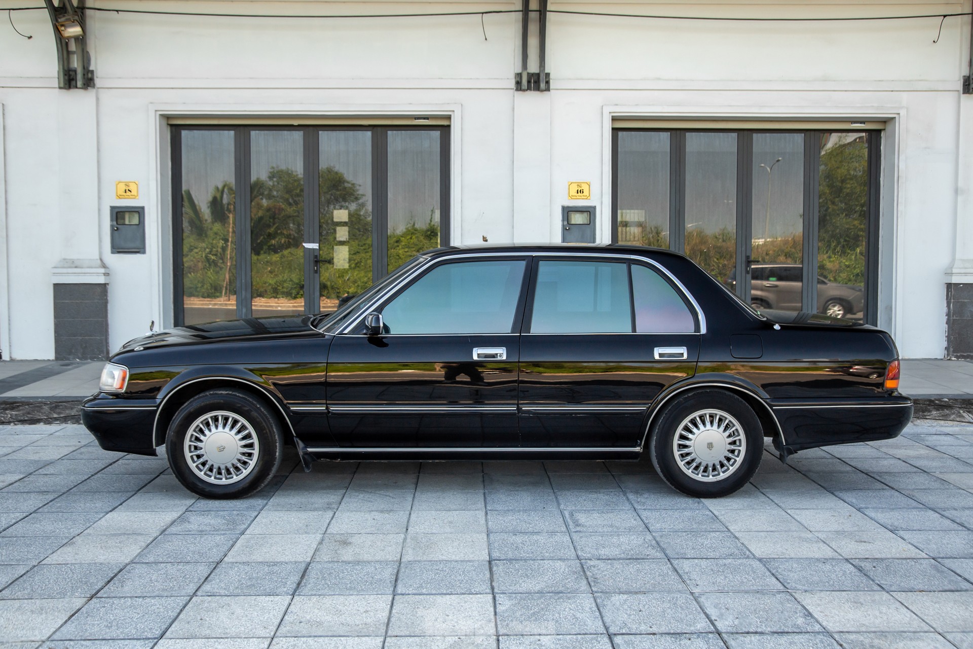 Cận cảnh Toyota Crown với biển số ngũ quý 8 trúng đấu giá hơn 15 tỷ đồng - Ảnh 5