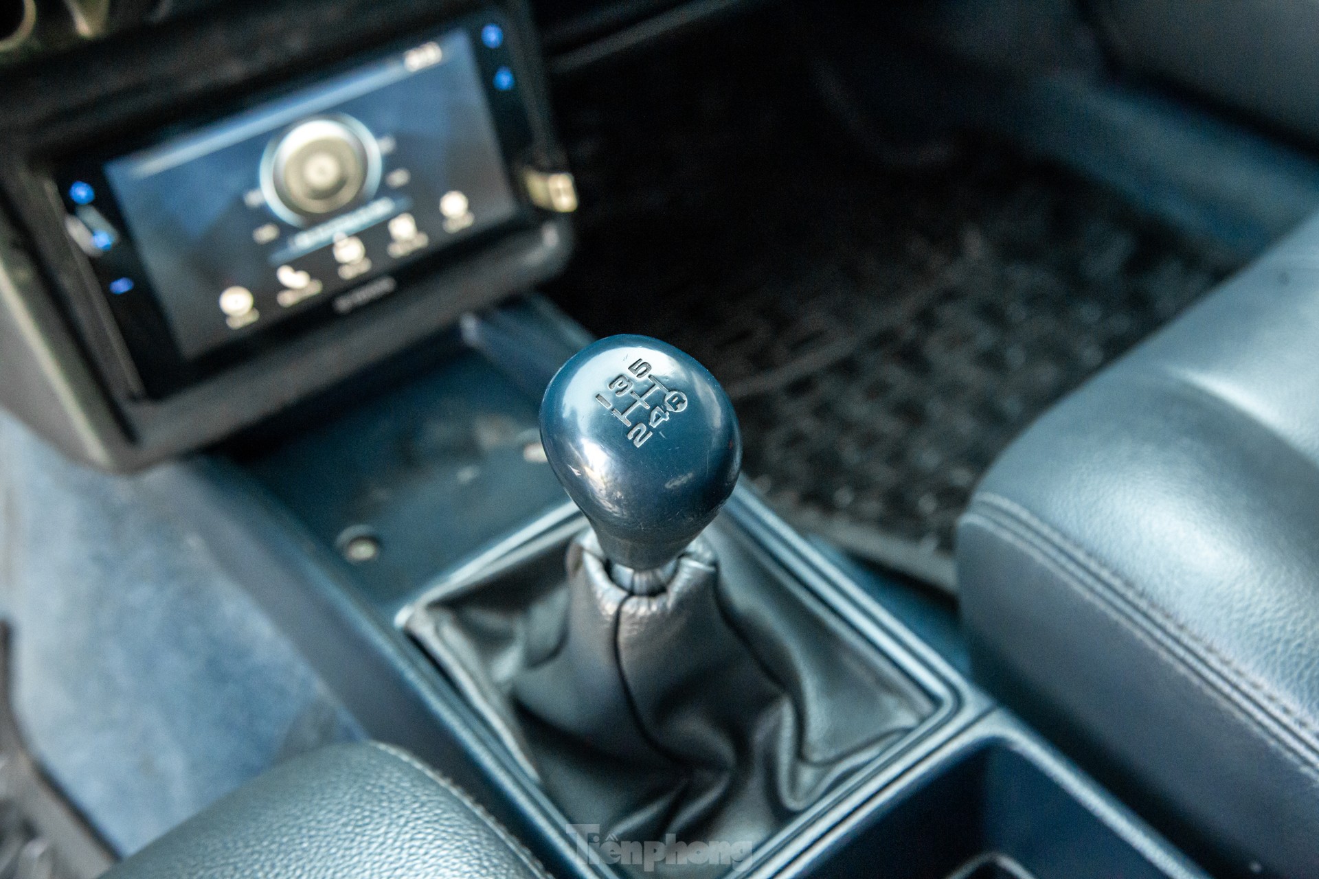 Cận cảnh Toyota Crown với biển số ngũ quý 8 trúng đấu giá hơn 15 tỷ đồng - Ảnh 9