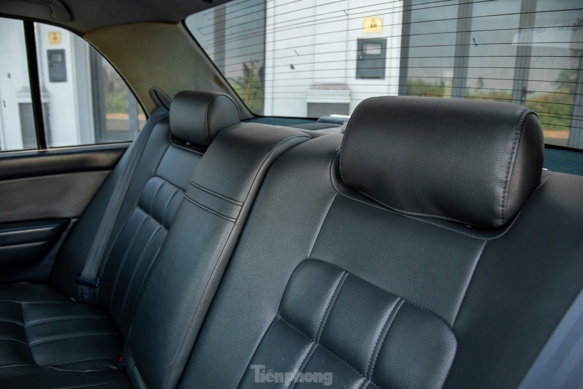 Cận cảnh Toyota Crown với biển số ngũ quý 8 trúng đấu giá hơn 15 tỷ đồng - Ảnh 11