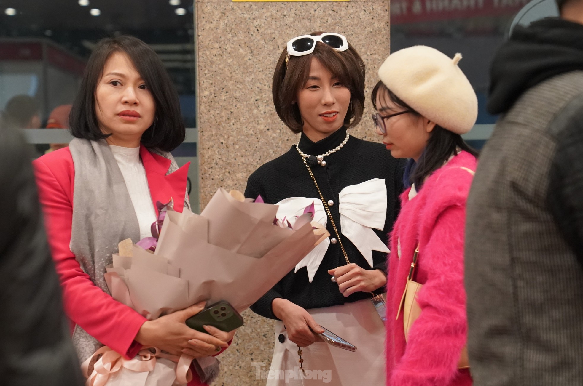 Ngày ghi hình Táo Quân đầu tiên: Phe vé đông nghịt, khán giả náo nức - Ảnh 5