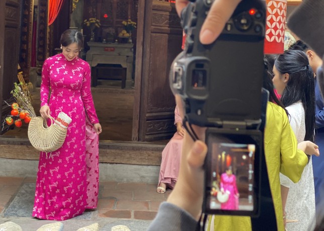 Kiếm bộn tiền với trào lưu chụp ảnh Tết Hà Nội - Ảnh 3