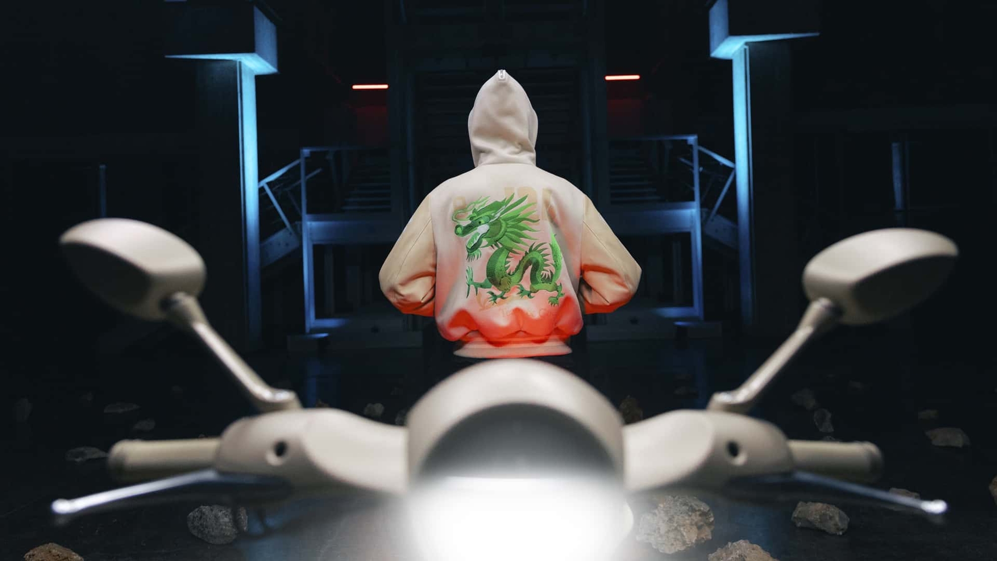 Vespa 946 bản đặc biệt về Việt Nam sau Tết: Giá quy đổi hơn 300 triệu đồng, bán giới hạn, họa tiết hợp dân chơi tuổi Thìn - Ảnh 14