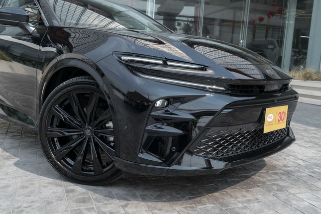 Toyota Crown Sport SUV giá hơn 2,5 tỷ đồng tại Thái Lan - Ảnh 3