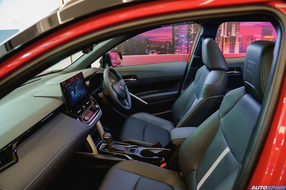 Ra mắt Toyota Corolla Cross 2024: Giá quy đổi từ 680 triệu, lưới tản nhiệt kiểu Lexus RX, có thể Việt Nam giữa năm nay - Ảnh 23