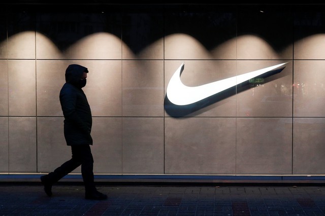 Cơn bĩ cực của Nike: Kinh doanh khó khăn phải sa thải 2% lao động để tiết kiệm tiền, sa đà vào buôn giày Jordan rồi lặng nhìn Adidas, New Balance vượt mặt - Ảnh 5