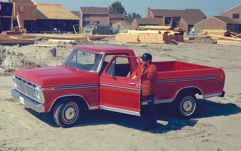 2023 kinh tế khó khăn vẫn bán đến 700.000 chiếc, dòng xe này còn giữ ngôi 'vô địch' suốt 42 năm! - Ảnh 2