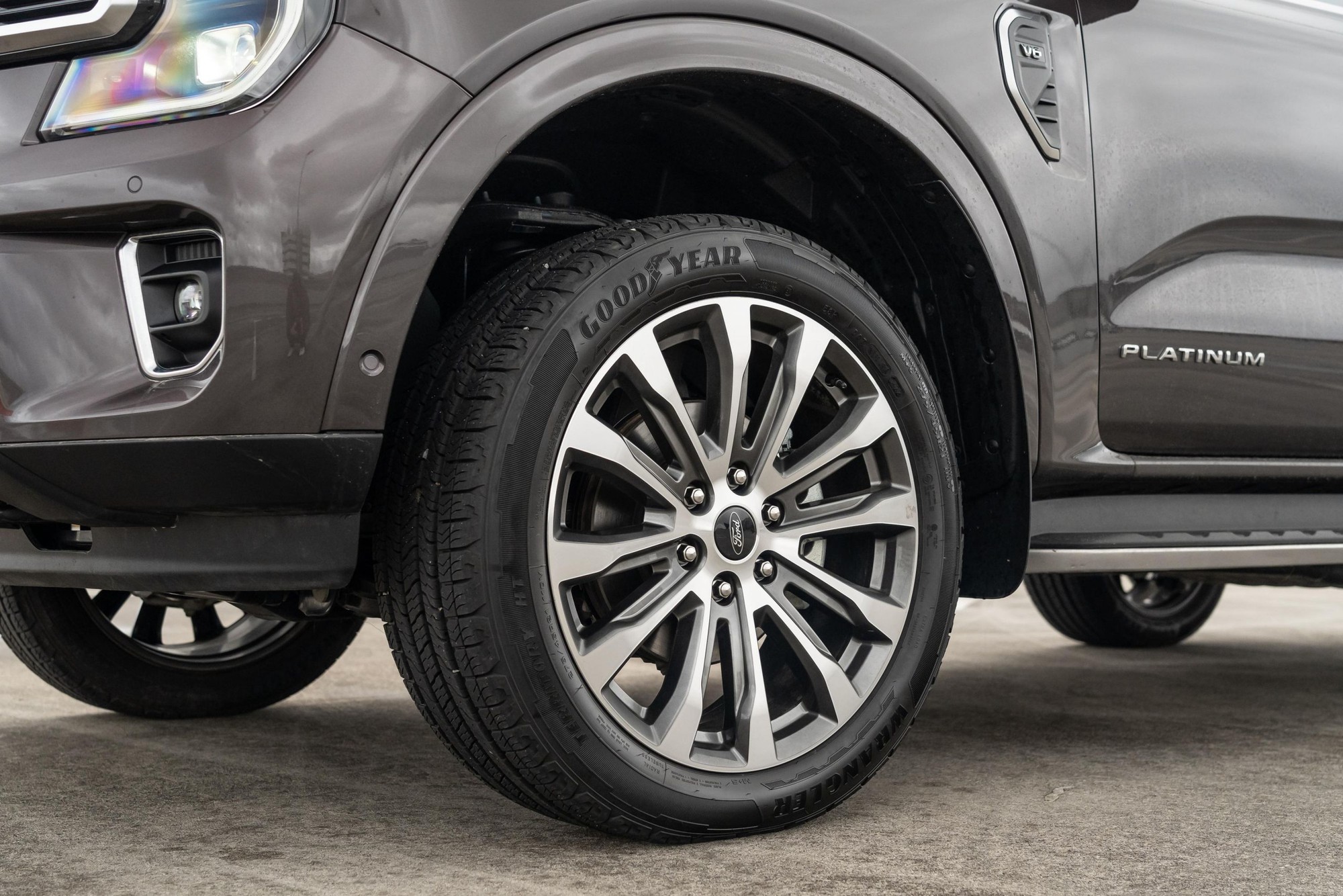 Ford Everest Platinum được xác nhận sắp ra mắt Việt Nam, sẽ thành ‘vua trang bị’ trong phân khúc với giá dự kiến khoảng 1,7 tỷ - Ảnh 5