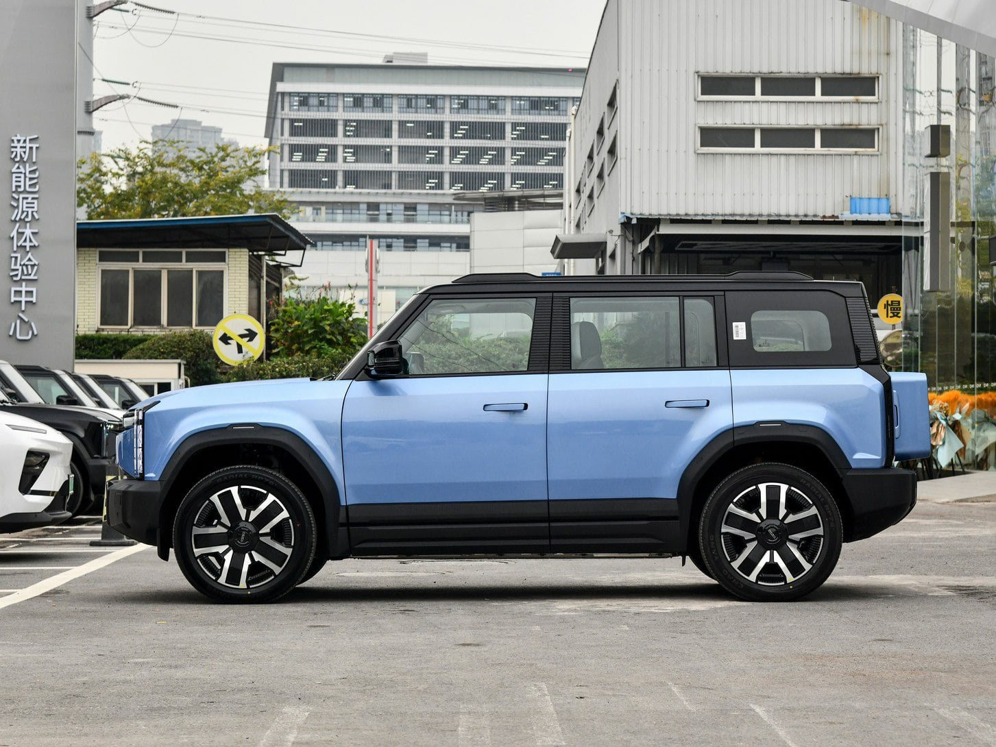 Apple có thể từ bỏ iCar nhưng hãng này thì không – lập tức cho ra xe điện iCar kích thước ngang Kia Seltos, giá từ 370 triệu - Ảnh 2
