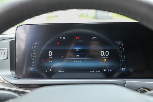 Đại lý nhận cọc Ford Transit 2024 tại Việt Nam: Hai bản, có số tự động, giá dự kiến cao nhất 949 triệu - Ảnh 5