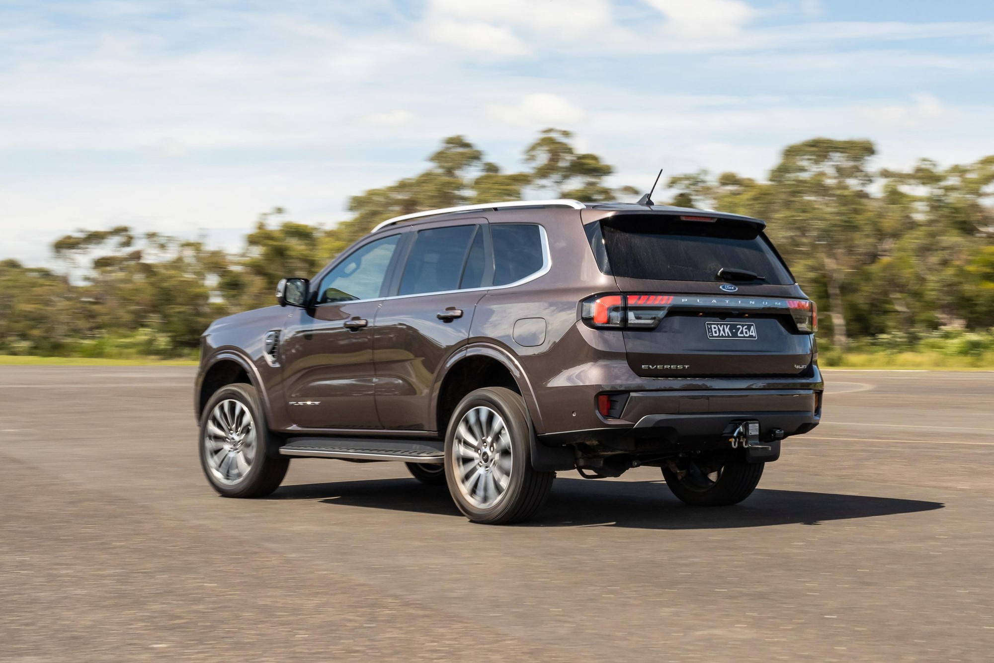 Ford Everest Platinum được xác nhận sắp ra mắt Việt Nam, sẽ thành ‘vua trang bị’ trong phân khúc với giá dự kiến khoảng 1,7 tỷ - Ảnh 2