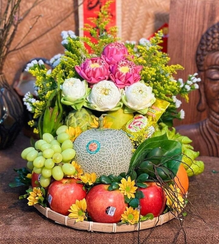 Những mâm ngũ quả đắt đỏ cúng rằm tháng Giêng - Ảnh 3